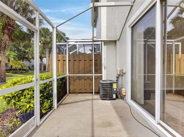 3677 San Simeon Circle, Weston, FL 33331