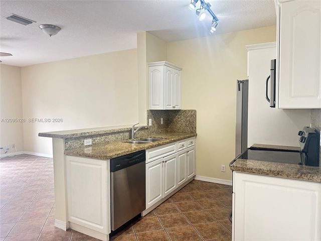 3677 San Simeon Circle, Weston, FL 33331