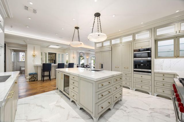 1604 North Boulevard, Houston, TX 77006