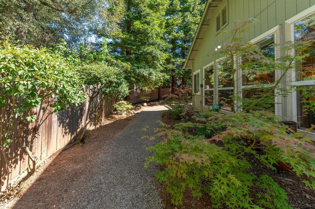 13610 Tony Ct, Pine Grove, CA 95665