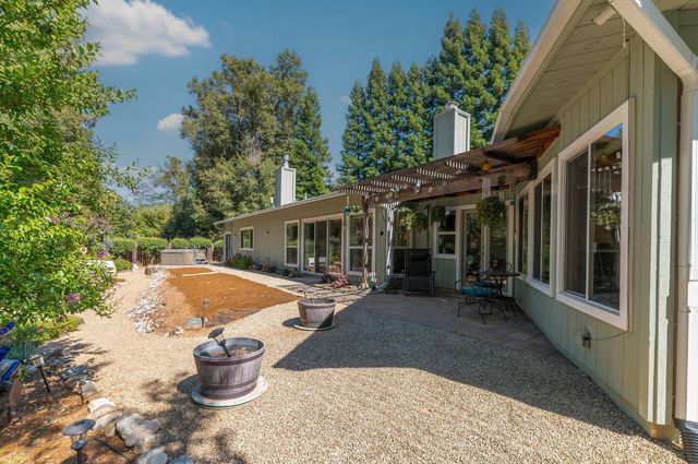 13610 Tony Ct, Pine Grove, CA 95665