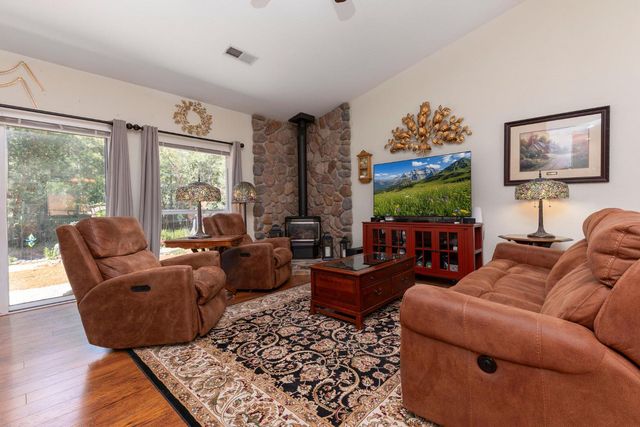13610 Tony Ct, Pine Grove, CA 95665