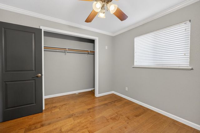 6748 Golf View Dr, Sacramento, CA 95822