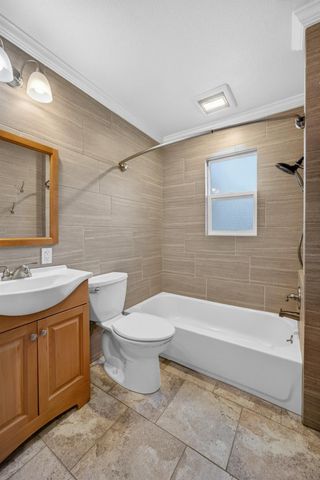 6748 Golf View Dr, Sacramento, CA 95822