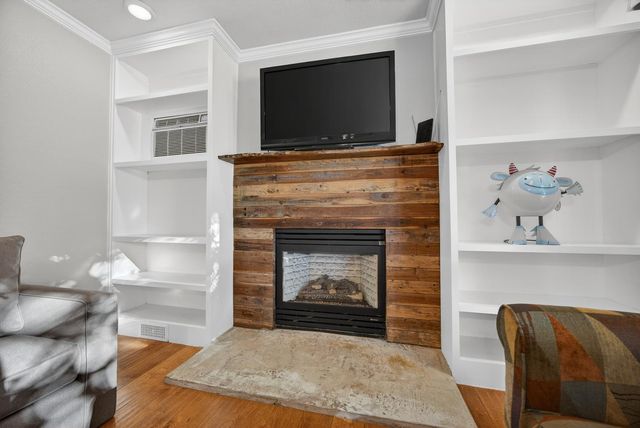 6748 Golf View Dr, Sacramento, CA 95822