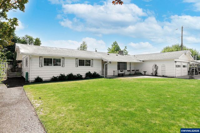 4572 Hayesville Dr NE, Salem, OR 97305