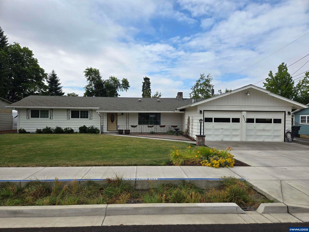 4572 Hayesville Dr NE, Salem, OR 97305