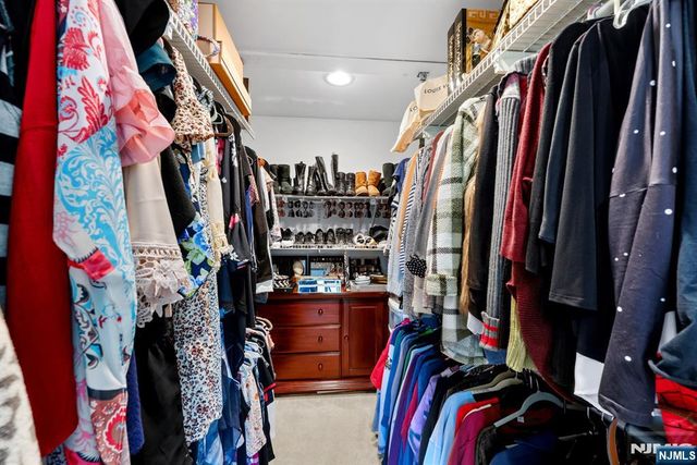 70 Farmingdale Road, Wayne, NJ 07470