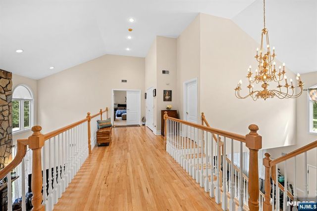 70 Farmingdale Road, Wayne, NJ 07470