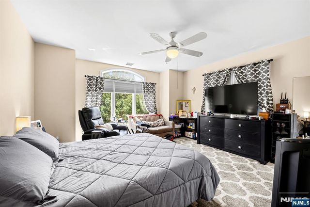 70 Farmingdale Road, Wayne, NJ 07470