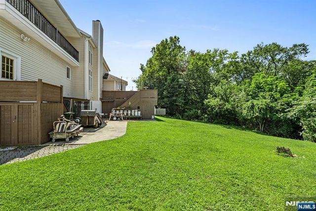 70 Farmingdale Road, Wayne, NJ 07470
