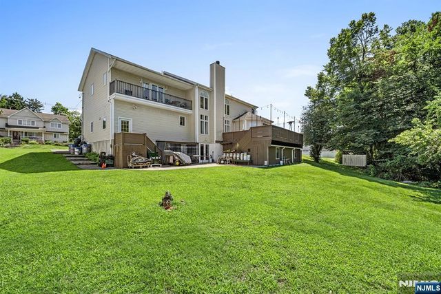 70 Farmingdale Road, Wayne, NJ 07470