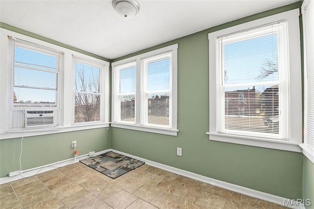 5042 Tholozan Avenue 5042 & 5042A, St Louis, MO 63109
