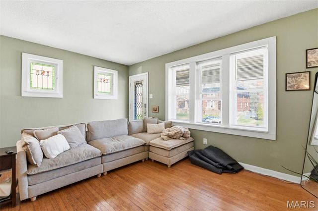 5042 Tholozan Avenue 5042 & 5042A, St Louis, MO 63109