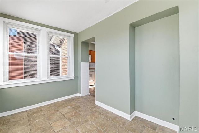 5042 Tholozan Avenue 5042 & 5042A, St Louis, MO 63109