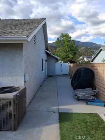 2795 W Meyers, San Bernardino, CA 92407
