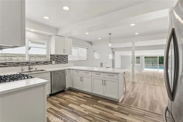 9754 Yolanda Avenue, Northridge, CA 91324