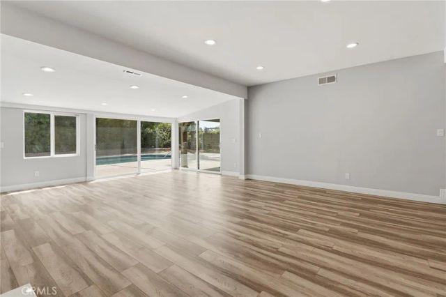 9754 Yolanda Avenue, Northridge, CA 91324
