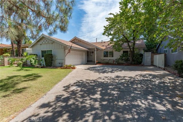 9754 Yolanda Avenue, Northridge, CA 91324