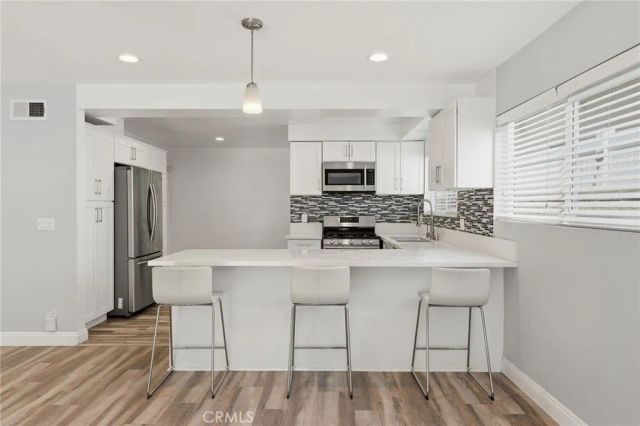 9754 Yolanda Avenue, Northridge, CA 91324