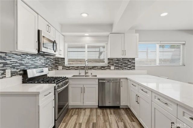 9754 Yolanda Avenue, Northridge, CA 91324