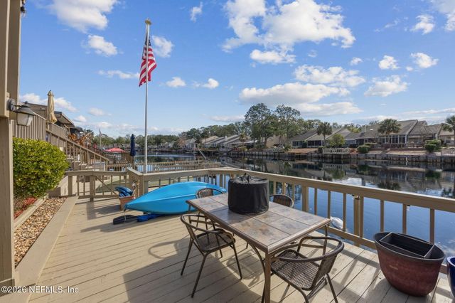 21 FOX VALLEY Drive, Orange Park, FL 32073