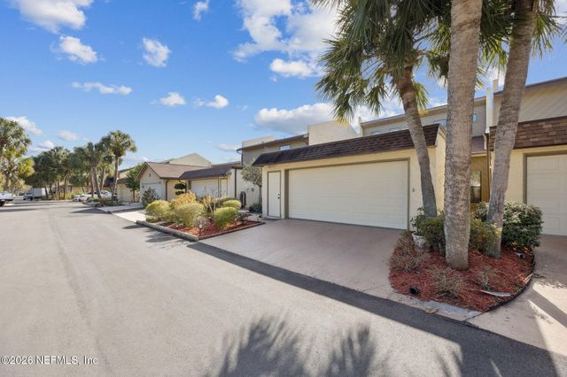 21 FOX VALLEY Drive, Orange Park, FL 32073