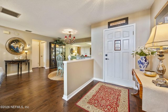 21 FOX VALLEY Drive, Orange Park, FL 32073