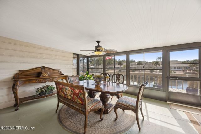 21 FOX VALLEY Drive, Orange Park, FL 32073