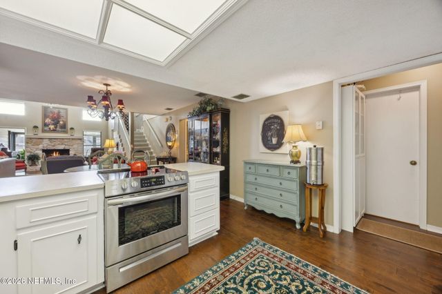 21 FOX VALLEY Drive, Orange Park, FL 32073