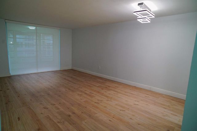 2780 N Pine Island Road 211, Sunrise, FL 33322