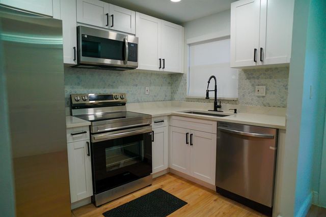 2780 N Pine Island Road 211, Sunrise, FL 33322