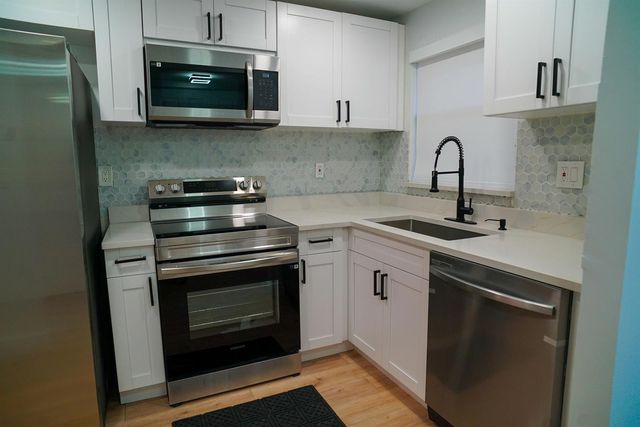 2780 N Pine Island Road 211, Sunrise, FL 33322