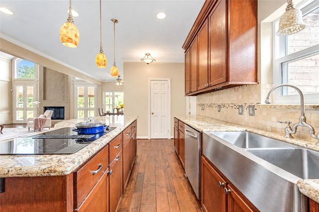 4810 Hunterwood Circle, Richmond, TX 77406