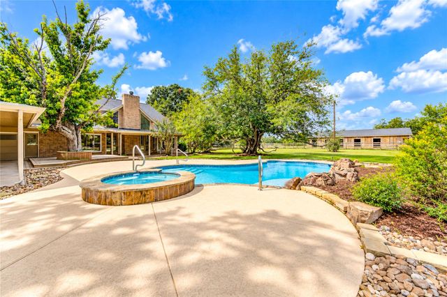 4810 Hunterwood Circle, Richmond, TX 77406