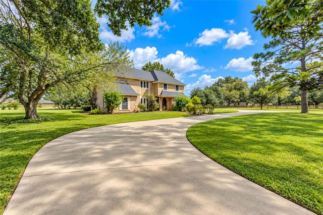 4810 Hunterwood Circle, Richmond, TX 77406