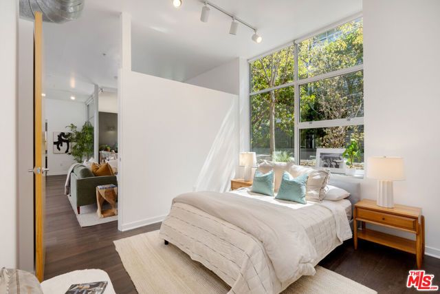 4080 Glencoe Avenue 104, Marina Del Rey, CA 90292