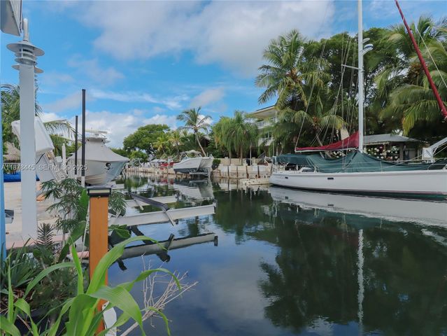 141 Ocean Dr, Tavernier, FL 33070