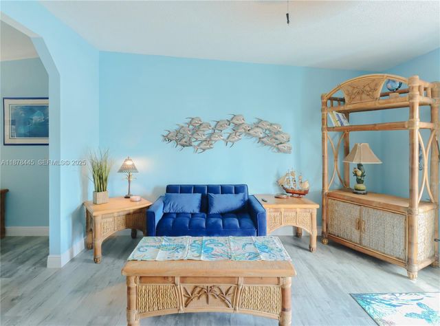 141 Ocean Dr, Tavernier, FL 33070