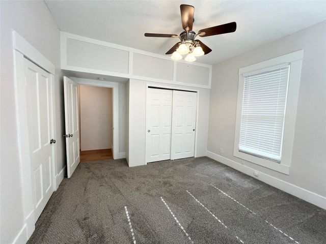 421 E Myrtle Street, Angleton, TX 77515
