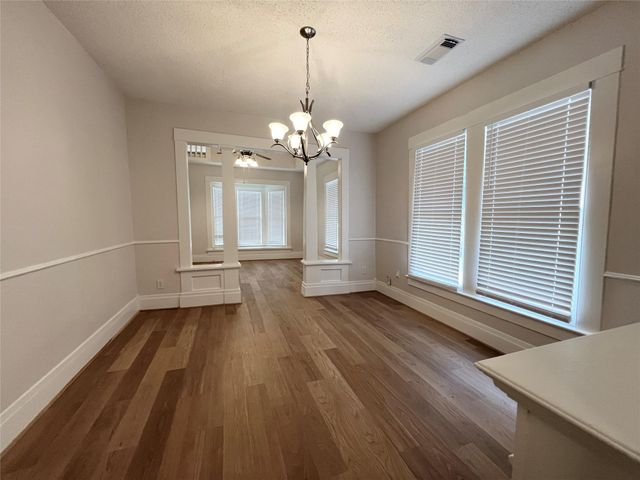 421 E Myrtle Street, Angleton, TX 77515