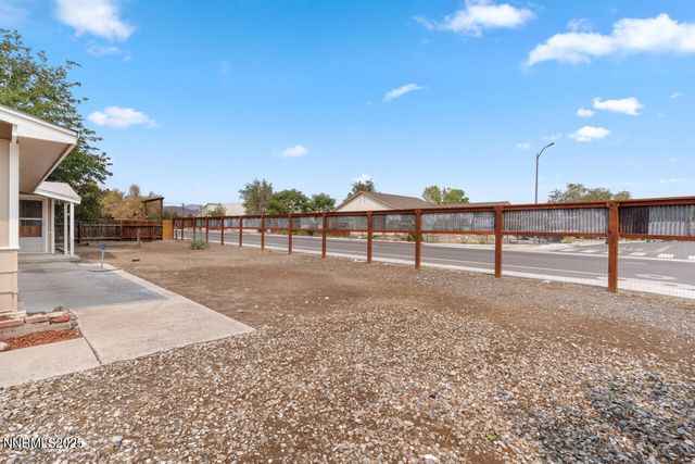 270 Elm Street, Fernley, NV 89408