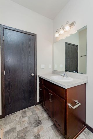 3062 39th Avenue S, Moorhead, MN 56560