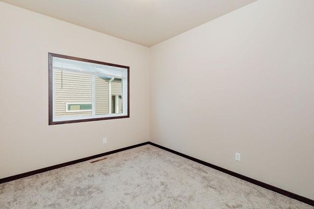 3062 39th Avenue S, Moorhead, MN 56560