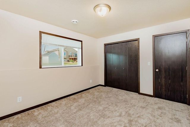 3062 39th Avenue S, Moorhead, MN 56560