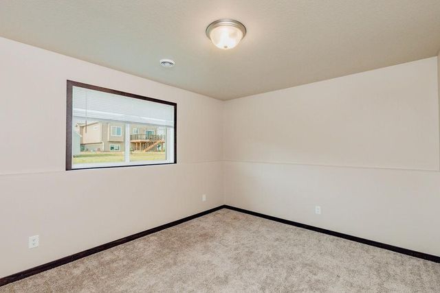 3062 39th Avenue S, Moorhead, MN 56560