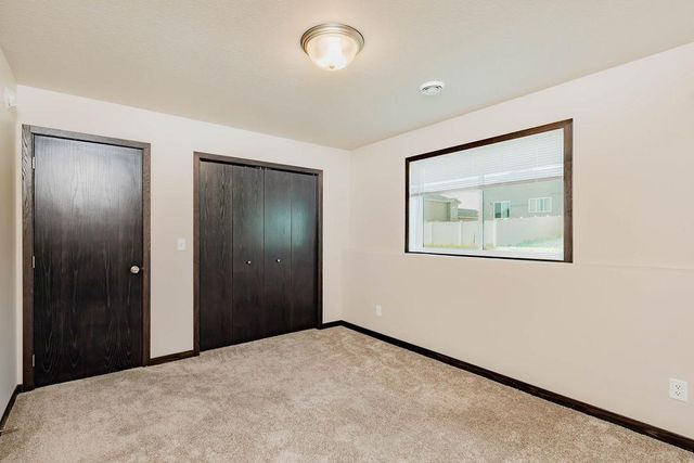 3062 39th Avenue S, Moorhead, MN 56560