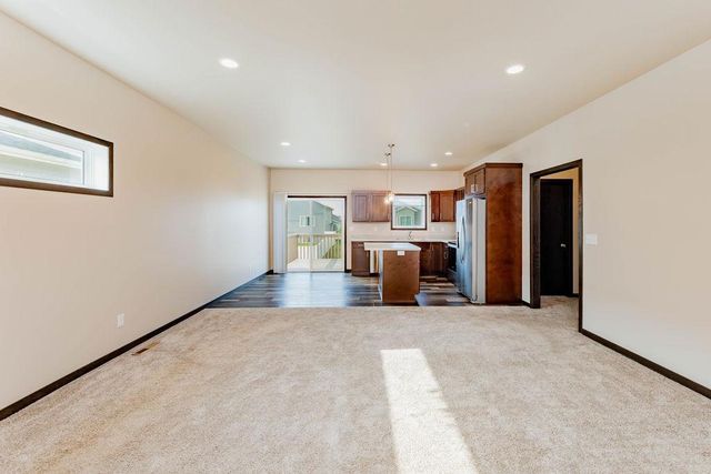 3062 39th Avenue S, Moorhead, MN 56560