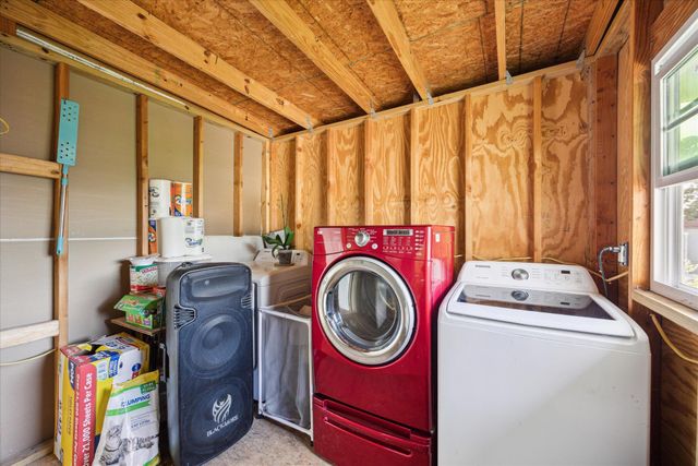 235 Thompson RD, Dale, TX 78616