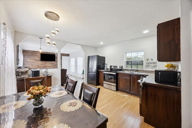 235 Thompson RD, Dale, TX 78616
